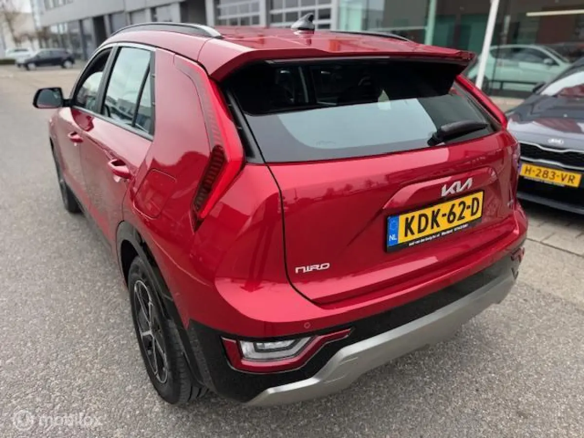 1.6 GDi PHEV DynamicLine Edition / Plug-inn Hybride / volledig elektrisch rijden 65 km hierna Hybride aandrijving , Navi / Camera achter / Parkeerhulp rondom / Stoel & stuur verwarming / Key