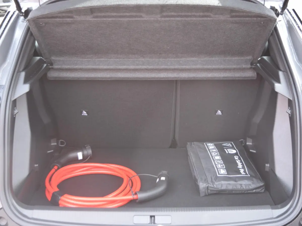 EV GT Avantage 54 kWh | Alcantara Executive Interior met stoelmassage | Warmtepomp | Vision, Navigation & Drive Assist plus Pack |