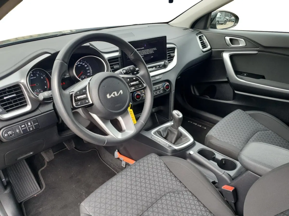 1.0T ComfortLine | Navigatie | Camera | Climate control | Cruise control | Apple Carplay / Android Auto |