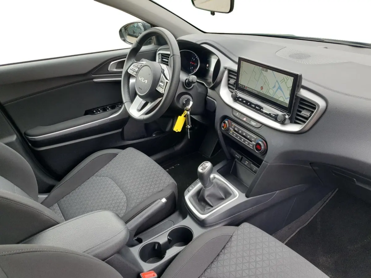 1.0T ComfortLine | Navigatie | Camera | Climate control | Cruise control | Apple Carplay / Android Auto |