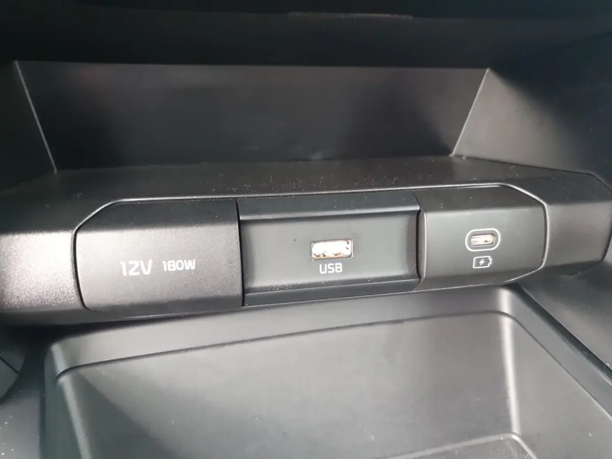 1.0T ComfortLine | Navigatie | Camera | Climate control | Cruise control | Apple Carplay / Android Auto |