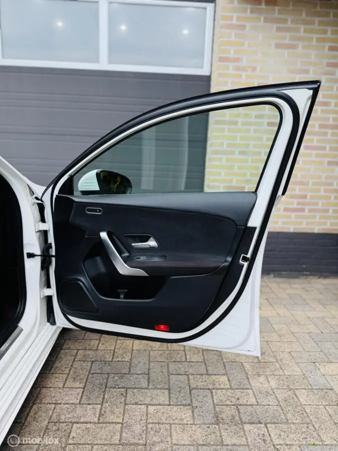 200 Launch Edition Premium 2018