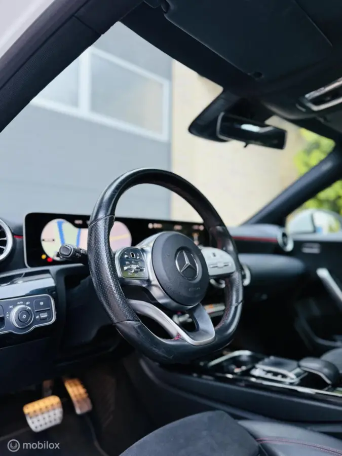 200 Launch Edition Premium 2018