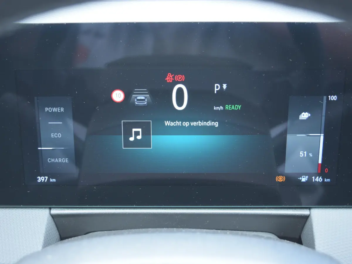 58 kWh Ultimate | Schuif / kanteldak | Alcantara bekleding | LED Intellilux verlichting | Parkeersensoren met camera |