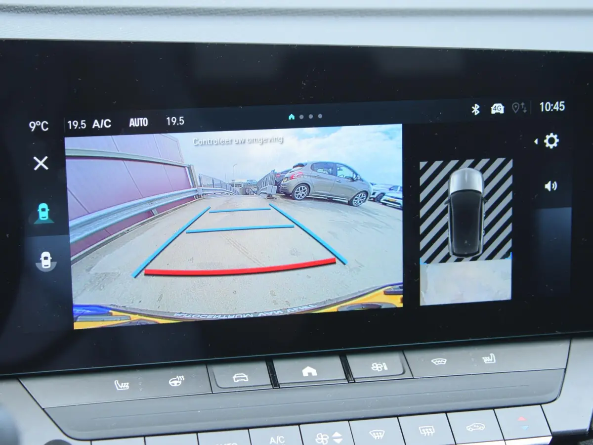 58 kWh Ultimate | Schuif / kanteldak | Alcantara bekleding | LED Intellilux verlichting | Parkeersensoren met camera |