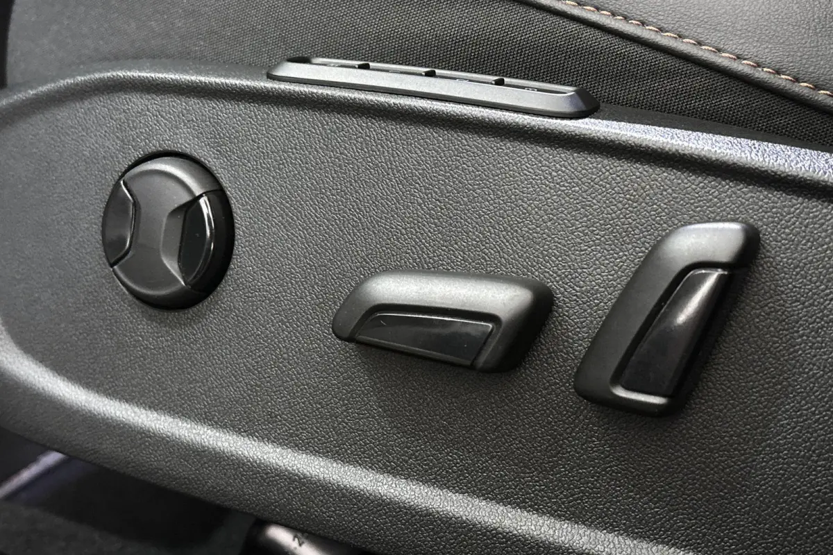 1.4 e-Hybrid VZ 245 PK Achteruitrijcamera Apple CarPlay Stoel-Stuurverwarming