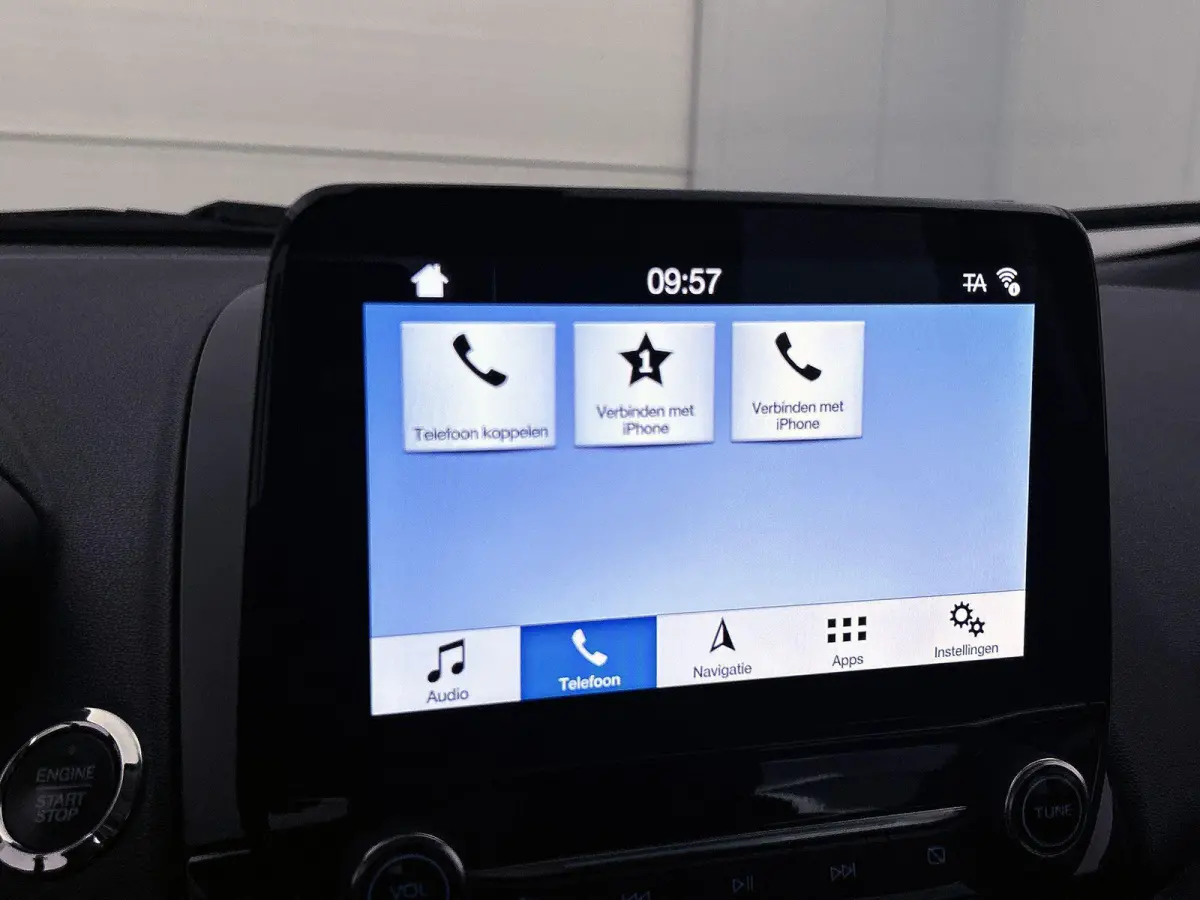1.0 EcoBoost ST-Line | Trekhaak afneembaar | Navi | Apple CarPlay/Android Auto | Parkeersensoren | Clima | Cruise Control