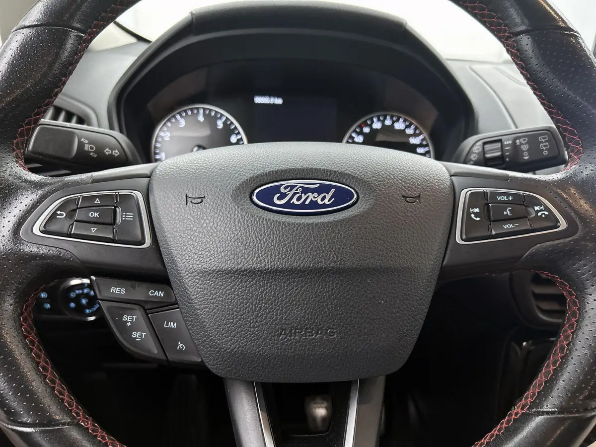 1.0 EcoBoost ST-Line | Trekhaak afneembaar | Navi | Apple CarPlay/Android Auto | Parkeersensoren | Clima | Cruise Control