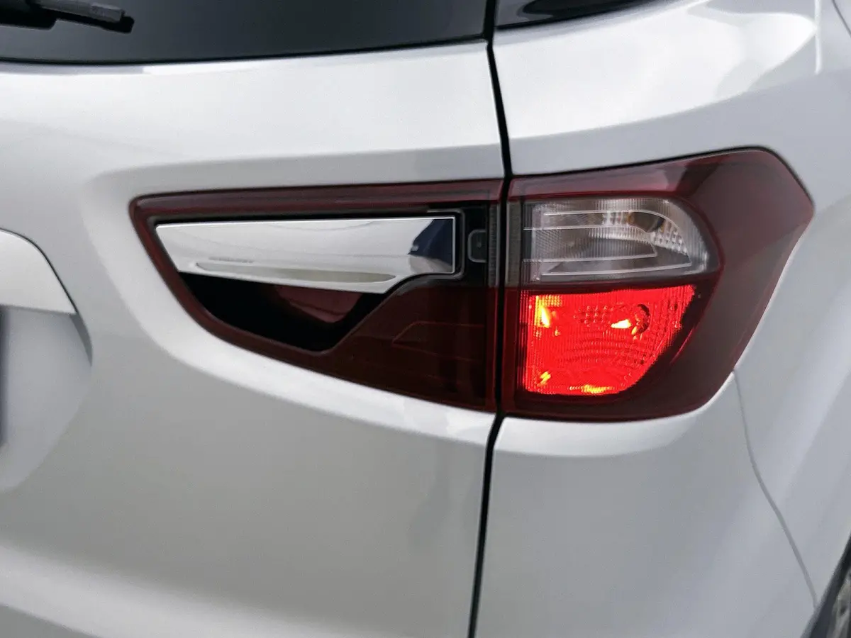 1.0 EcoBoost ST-Line | Trekhaak afneembaar | Navi | Apple CarPlay/Android Auto | Parkeersensoren | Clima | Cruise Control
