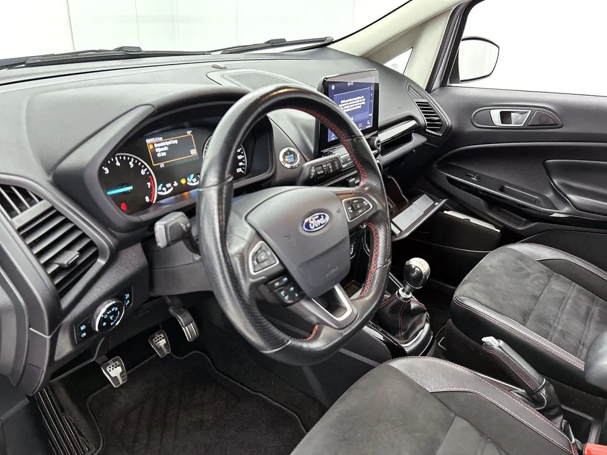 1.0 EcoBoost ST-Line | Trekhaak afneembaar | Navi | Apple CarPlay/Android Auto | Parkeersensoren | Clima | Cruise Control