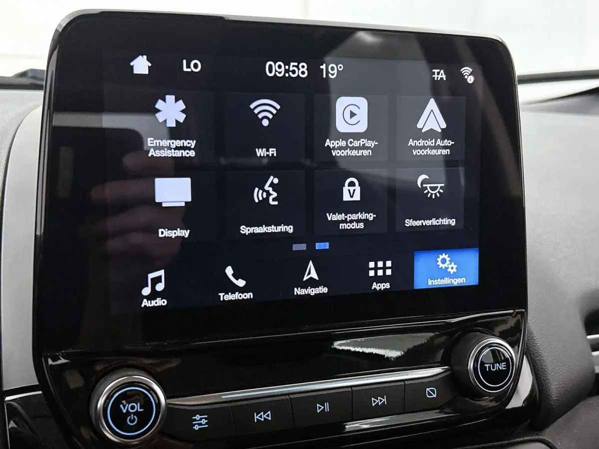 1.0 EcoBoost ST-Line | Trekhaak afneembaar | Navi | Apple CarPlay/Android Auto | Parkeersensoren | Clima | Cruise Control
