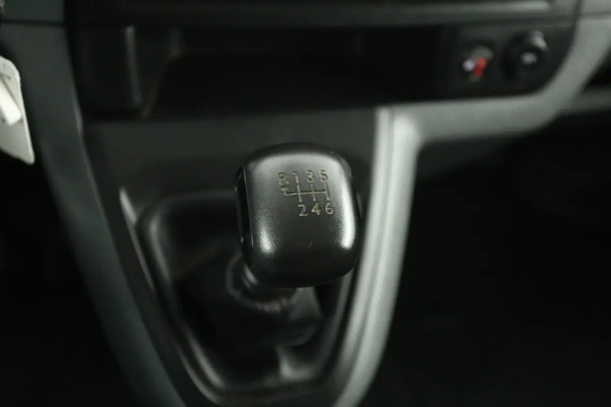 BlueHDI L3H1 | Airco | Cruise | 3 Zits | Trekhaak | Parkeersens.