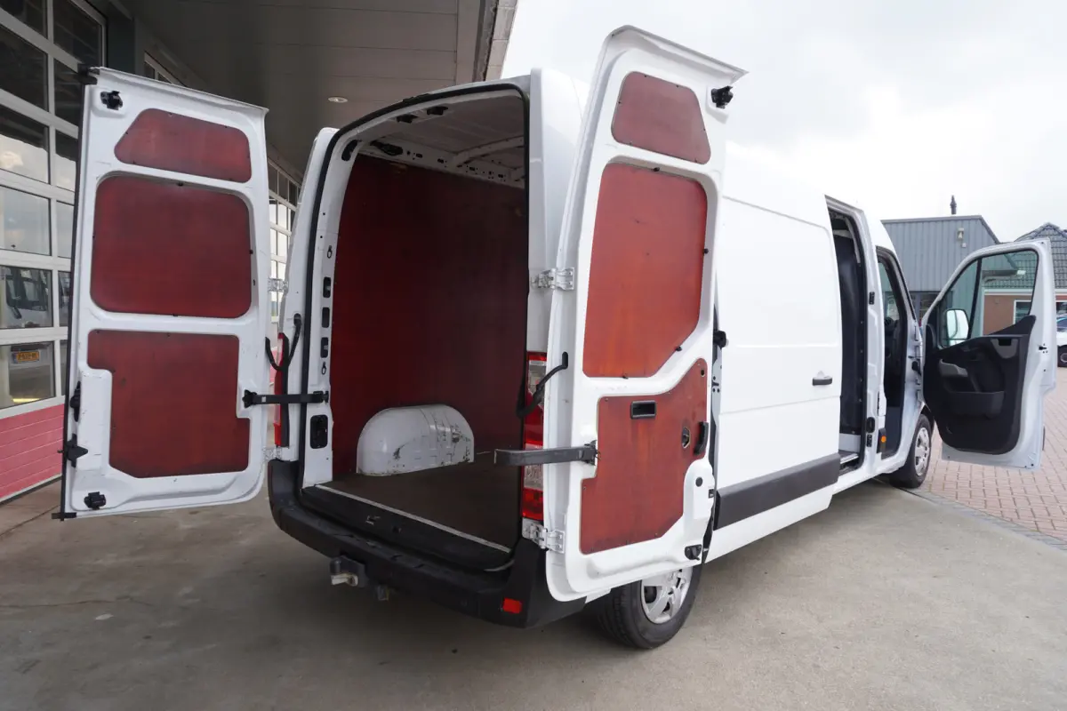 T35 2.3 dCi 170PK L3H2 Energy Schuifdeur L/R Nr. V005 | Airco | Cruise | Navi | Camera