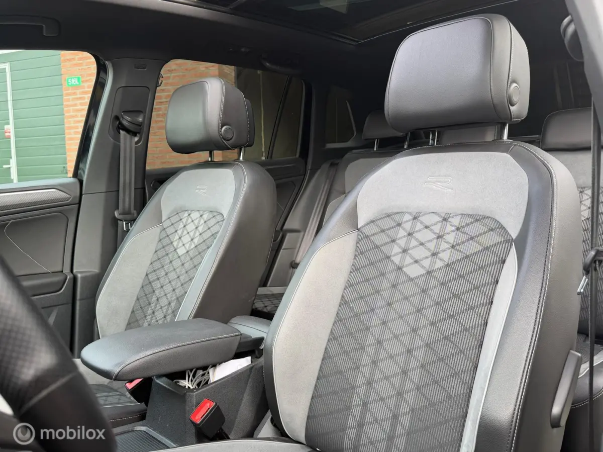 - 1.5 TSI - 3x R-Line - Full Option