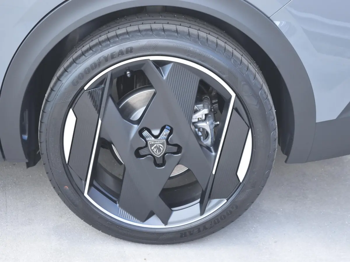1.6 GT Exclusive Plug-In Hybrid 240 | SCHUIF / KANTELDAK | 20" L.M.V. | LEDEREN BEKLEDING | STOELVERWARMING | NIEUWE MODEL!