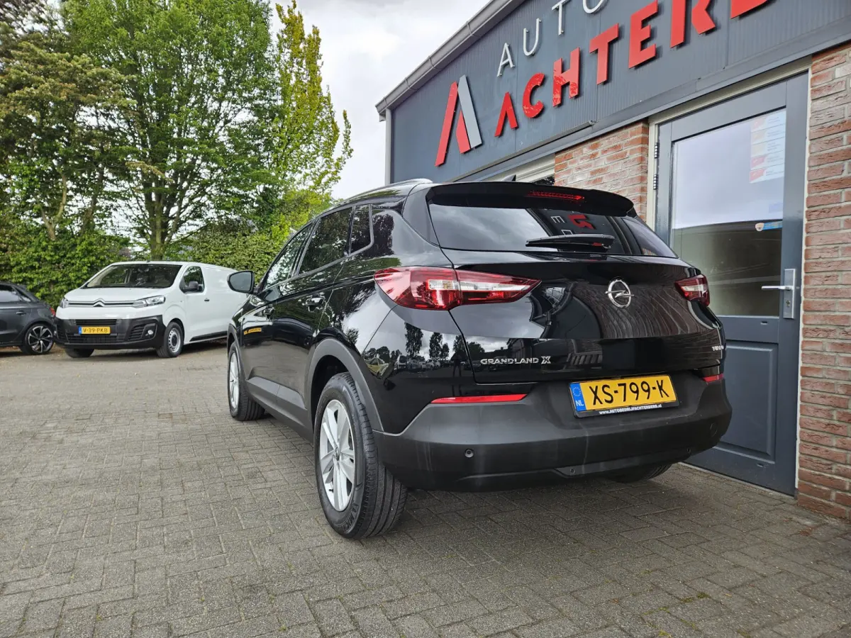 1.2 Turbo Business + Lage Kilometerstand/NAP! Carplay! Camera! Dealer Onderhouden!