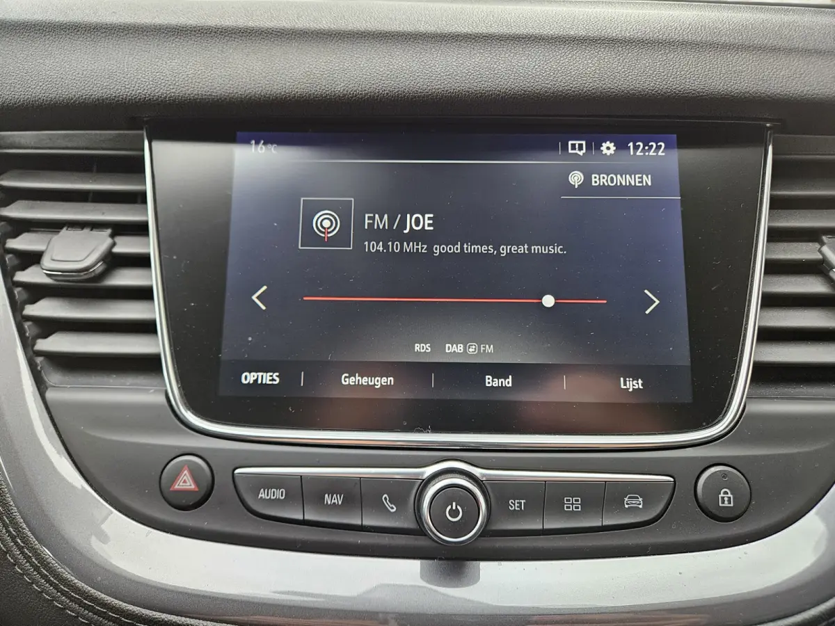 1.2 Turbo Business + Lage Kilometerstand/NAP! Carplay! Camera! Dealer Onderhouden!