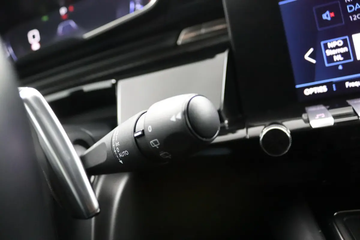 1.6 Active Avantage*AUTOM.*ACC*CAM*NAVI*CARPLAY*