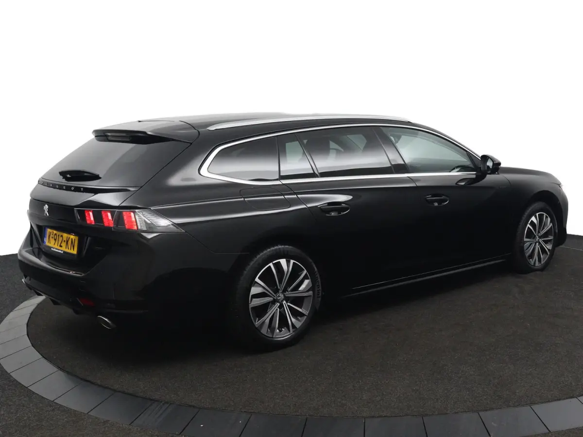 1.6 Active Avantage*AUTOM.*ACC*CAM*NAVI*CARPLAY*