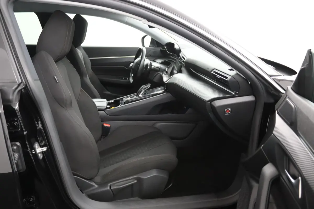 1.6 Active Avantage*AUTOM.*ACC*CAM*NAVI*CARPLAY*