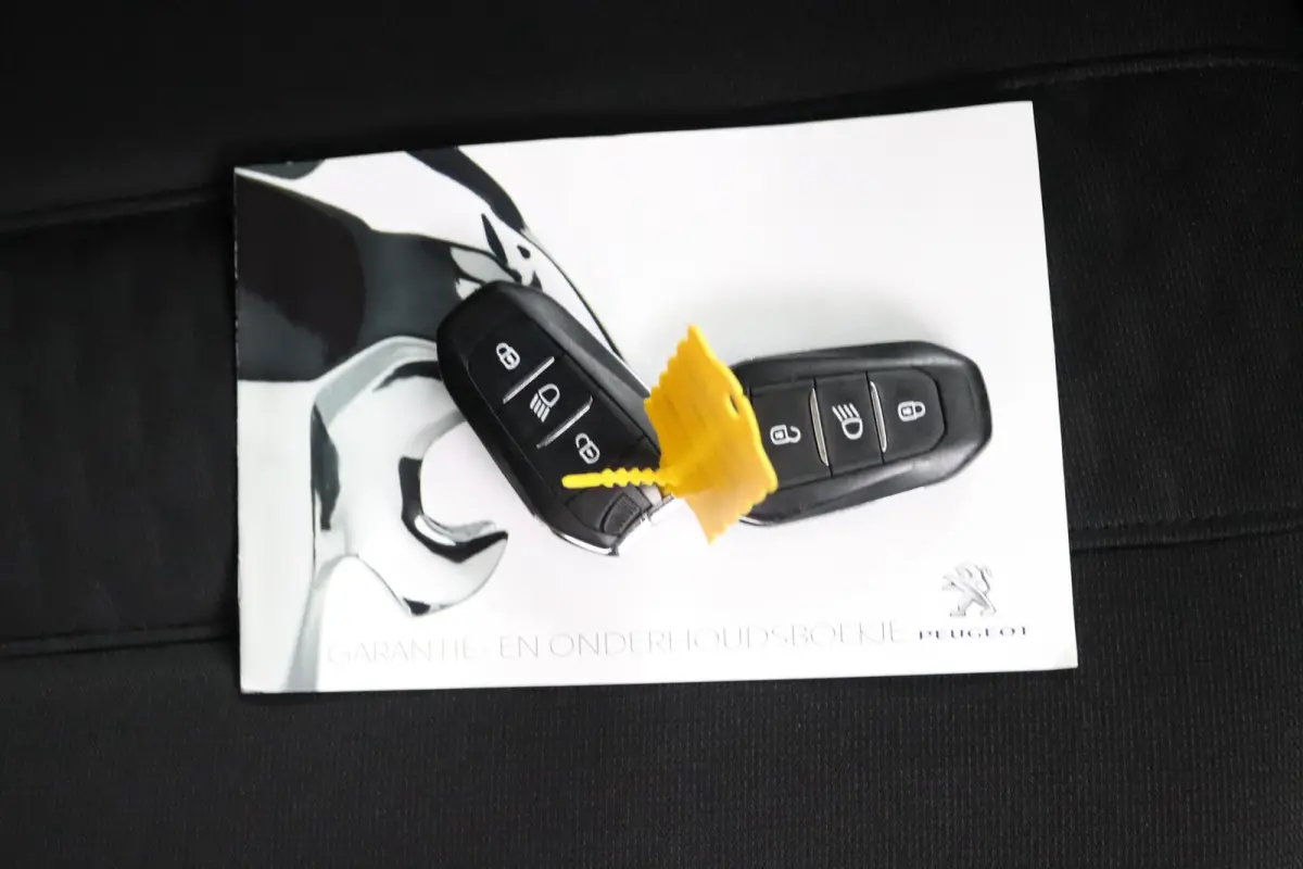 1.6 Active Avantage*AUTOM.*ACC*CAM*NAVI*CARPLAY*