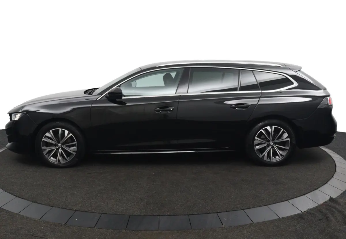 1.6 Active Avantage*AUTOM.*ACC*CAM*NAVI*CARPLAY*
