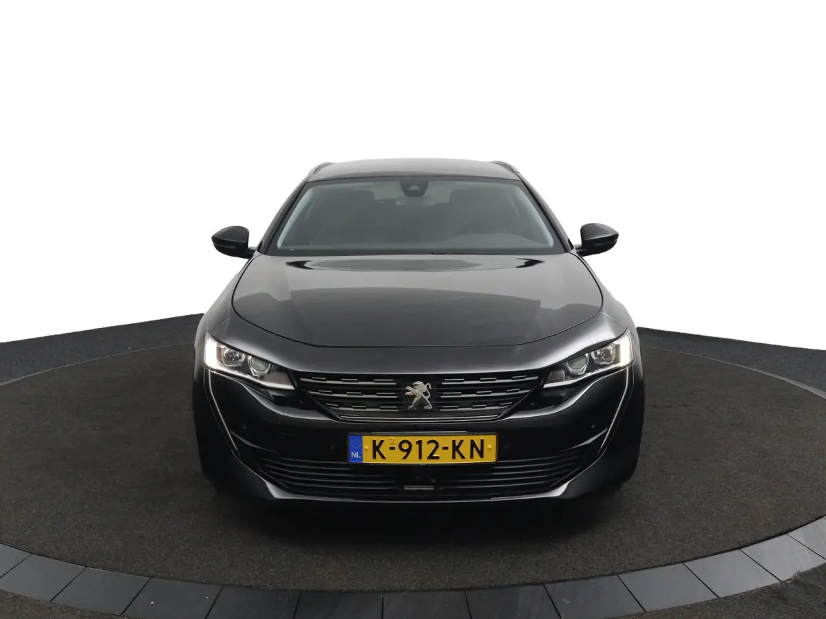 1.6 Active Avantage*AUTOM.*ACC*CAM*NAVI*CARPLAY*