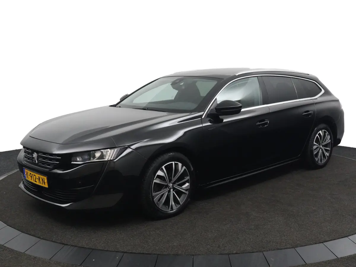 1.6 Active Avantage*AUTOM.*ACC*CAM*NAVI*CARPLAY*