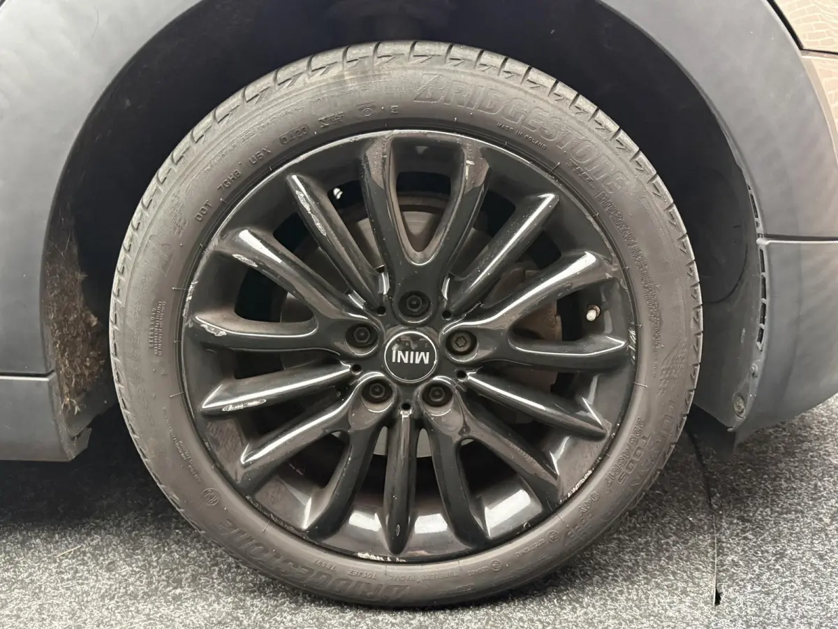Mini 1.5 Cooper Business
