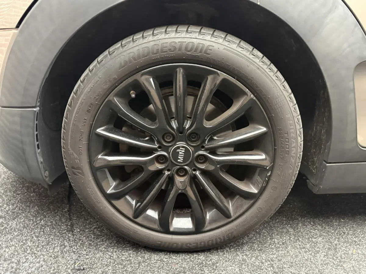 Mini 1.5 Cooper Business