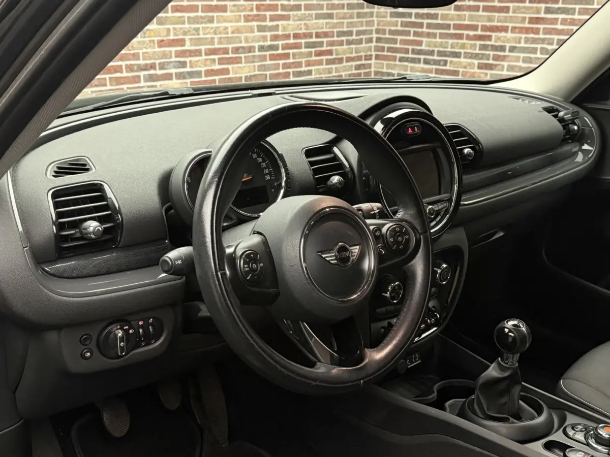 Mini 1.5 Cooper Business