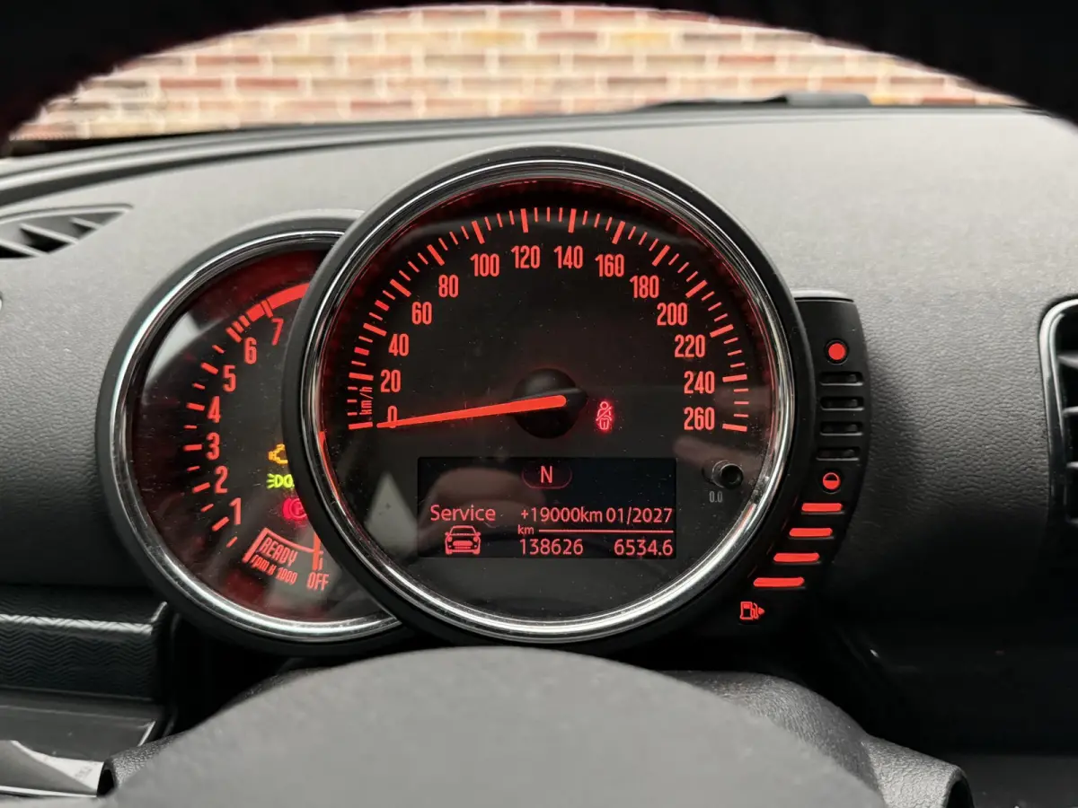 Mini 1.5 Cooper Business