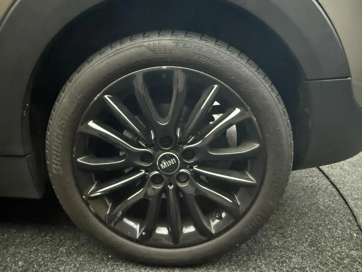 Mini 1.5 Cooper Business