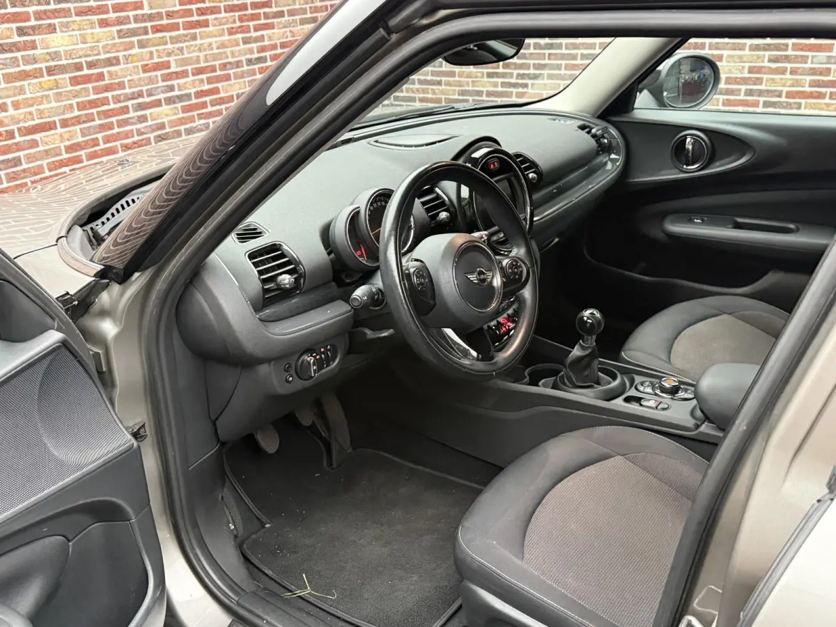 Mini 1.5 Cooper Business