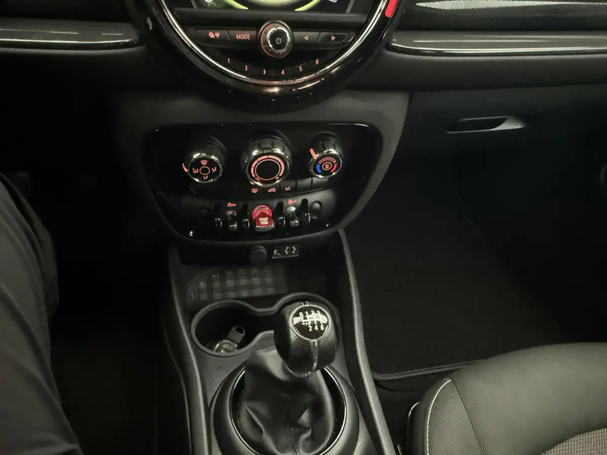 Mini 1.5 Cooper Business