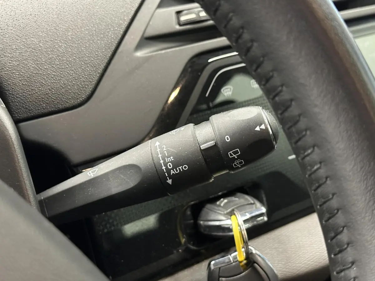 1.2 PureTech Business CAMERA CARPLA NAVI ECC CRUISE.