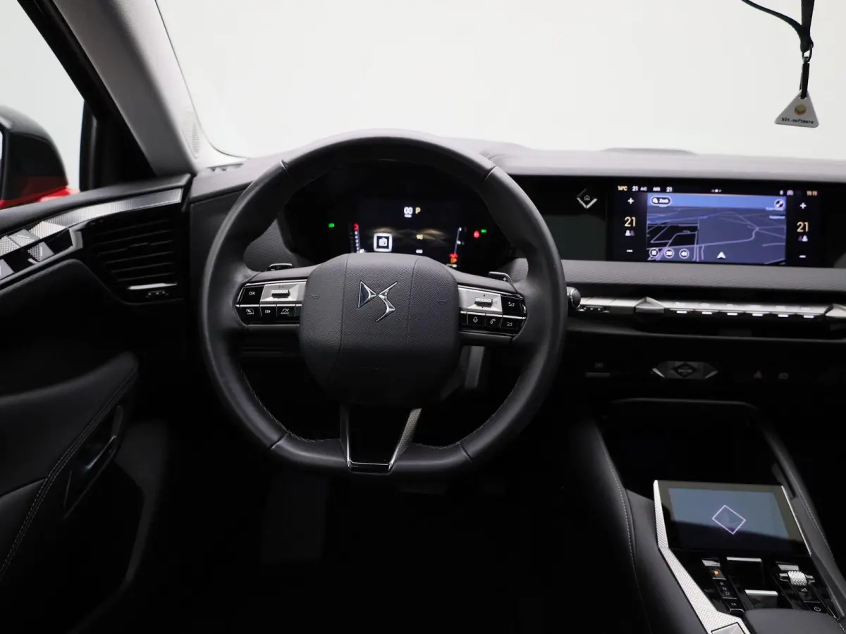 1.2 PureTech Trocadero | PANORAMADAK | NAVIGATIE | HALF LEDER | HEAD UP DISPLAY | ACHTERUITRIJCAMERA |