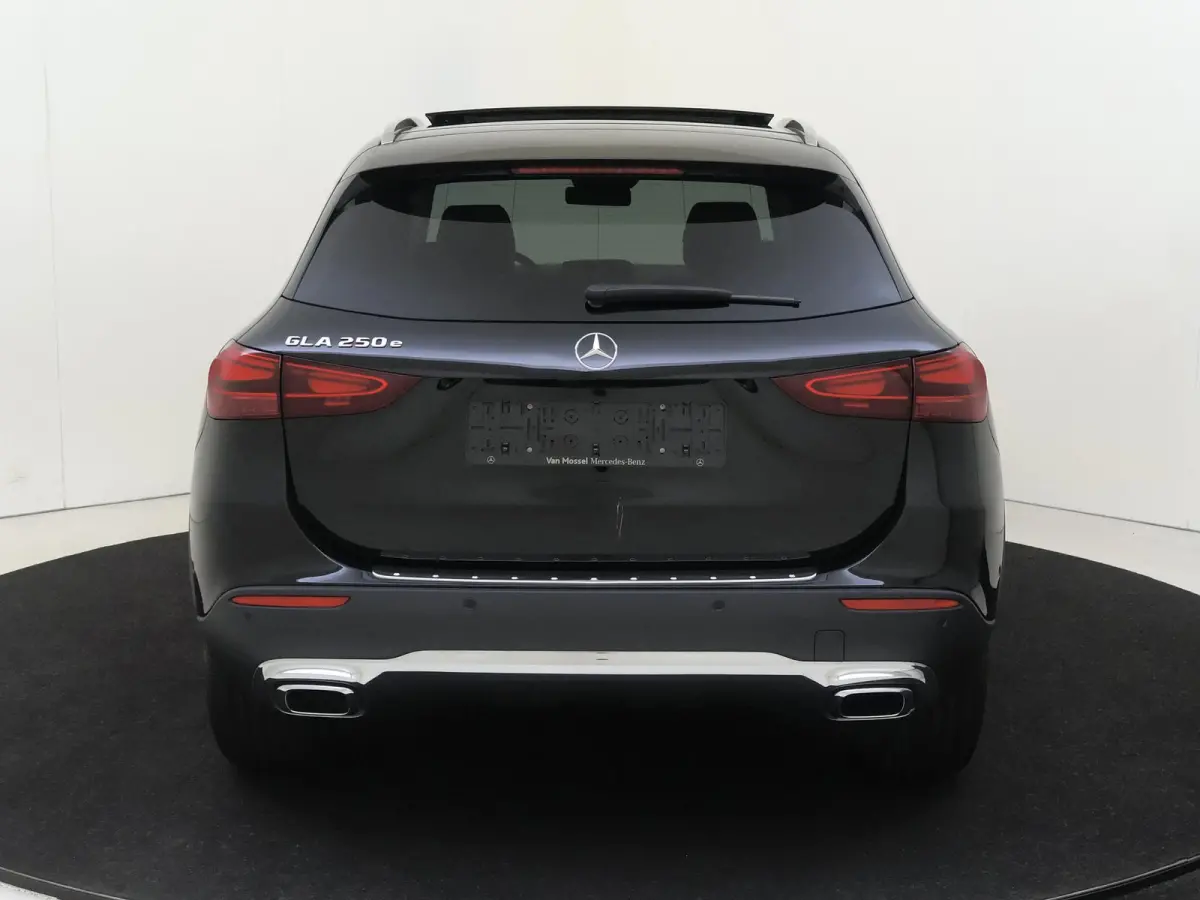 250 e Star Edition Panoramadak / 360 camera / Privacy glass / Stoelverwarming