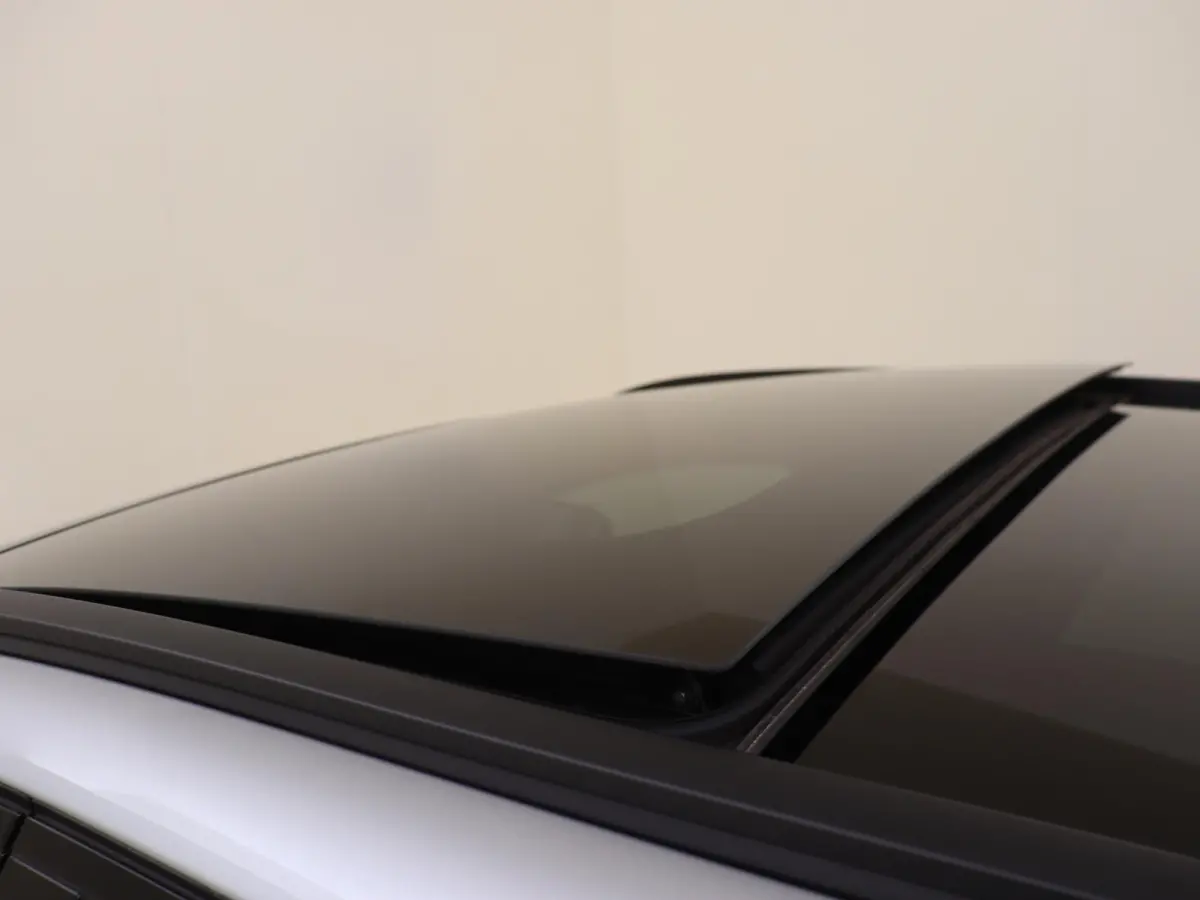 300 e AMG Line Premium/ Panoramadak/ AIRMATIC/ Night/ 20 inch/ SUPERSCREEN/ Burmester 4D/ El. Trekhaak