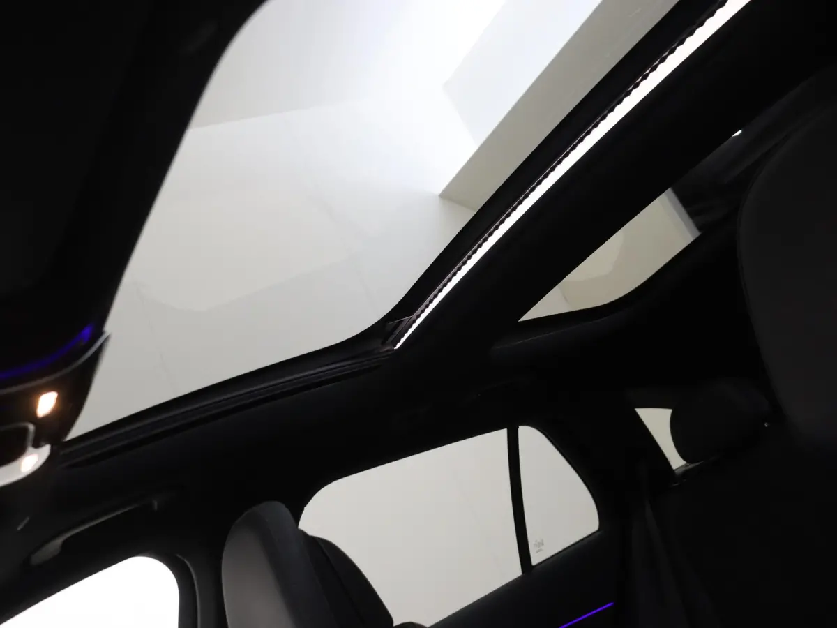 300 e AMG Line Premium/ Panoramadak/ AIRMATIC/ Night/ 20 inch/ SUPERSCREEN/ Burmester 4D/ El. Trekhaak