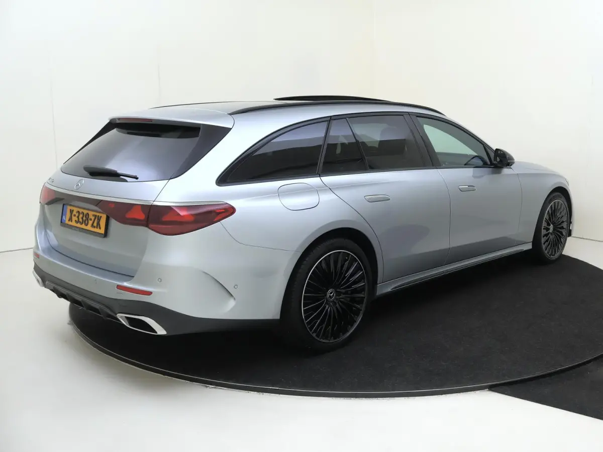 300 e AMG Line Premium/ Panoramadak/ Night/ 20 inch/ SUPERSCREEN/ Burmester 4D/ El. Trekhaak