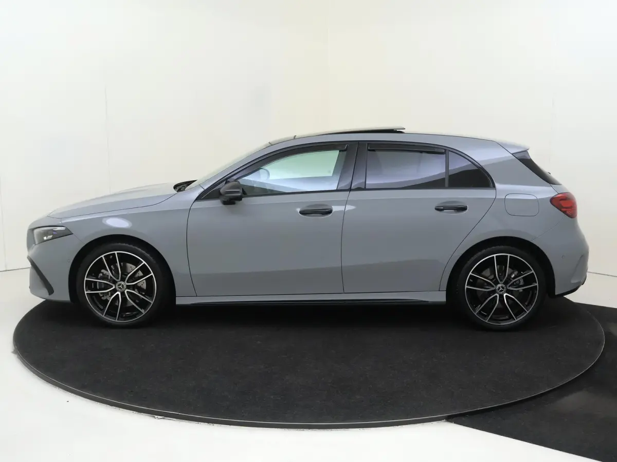 250 e Business Solution AMG Panoramadak / Memory Seats / 360 Camera / Keyless / 19'' velgen / Nightpakket / Sfeerverlichting / Alpine grey /