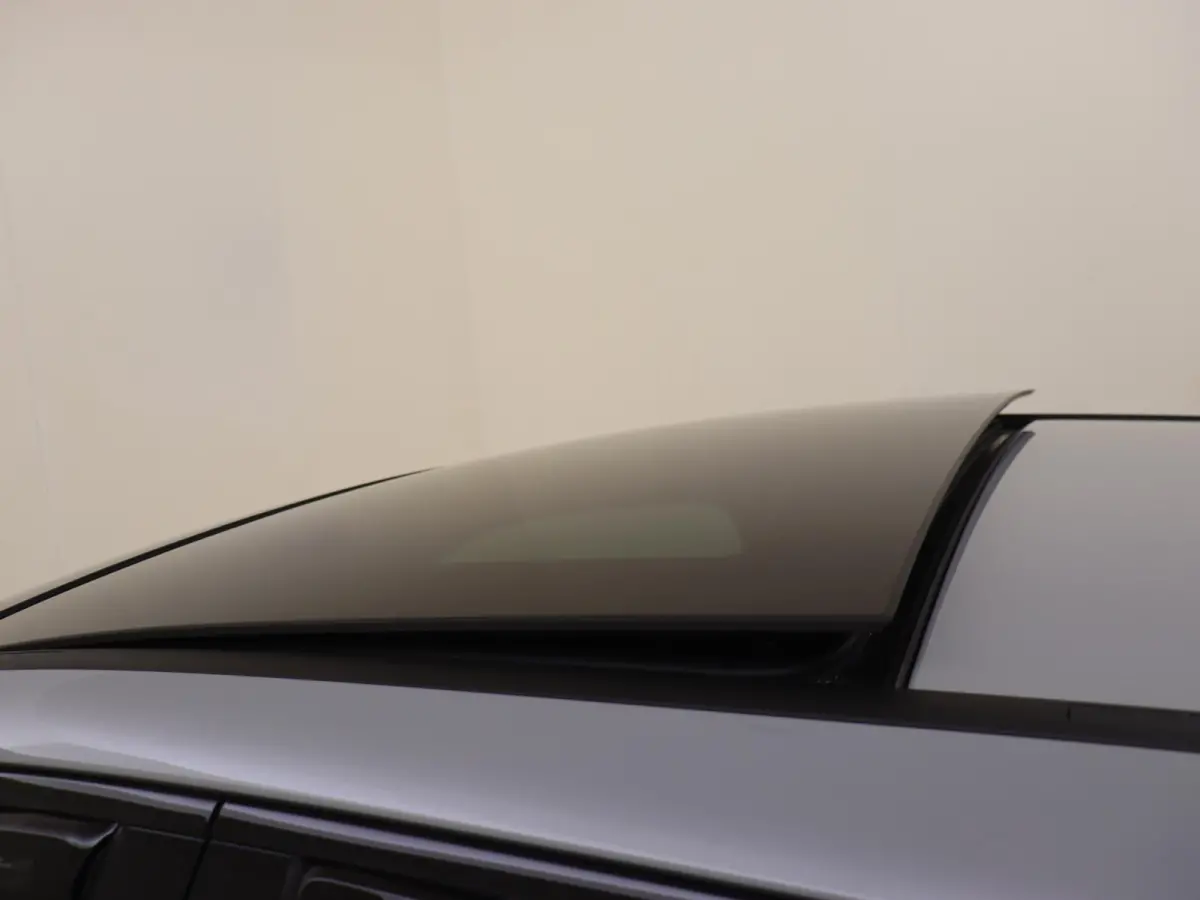 250 e Business Solution AMG Panoramadak / Memory Seats / 360 Camera / Keyless / 19'' velgen / Nightpakket / Sfeerverlichting / Alpine grey /