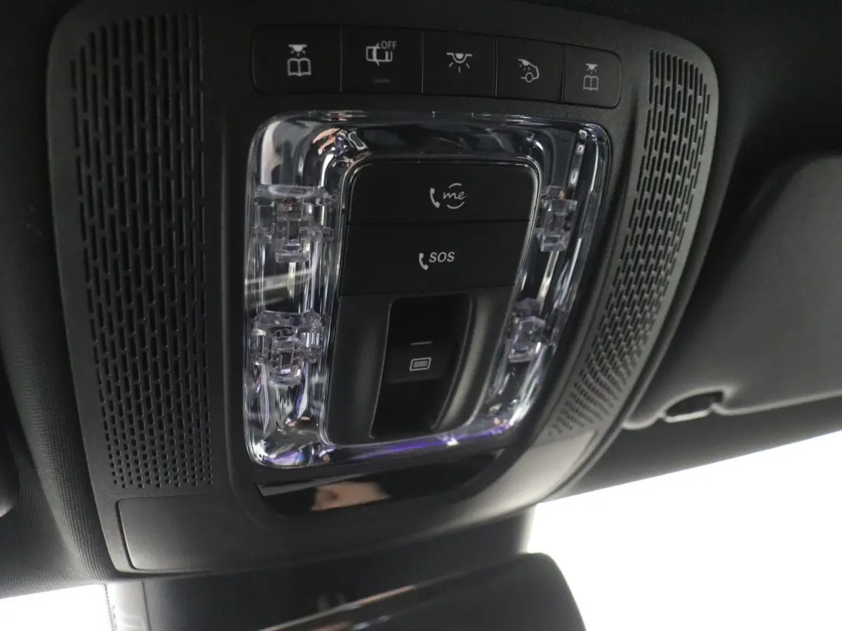 250 e Business Solution AMG Panoramadak / Memory Seats / 360 Camera / Keyless / 19'' velgen / Nightpakket / Sfeerverlichting / Alpine grey /