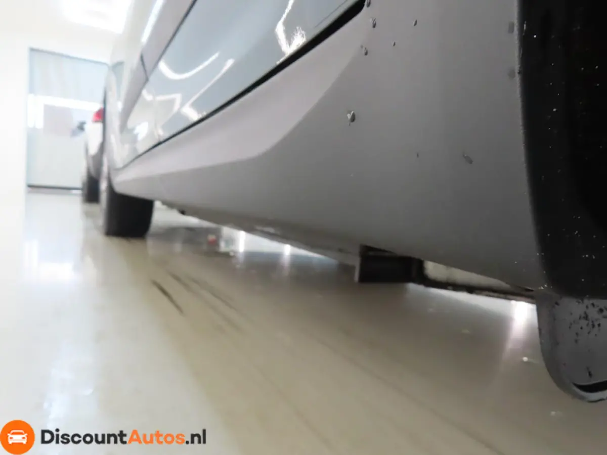 ExecutiveLine 64 kWh Full option 100% SOH