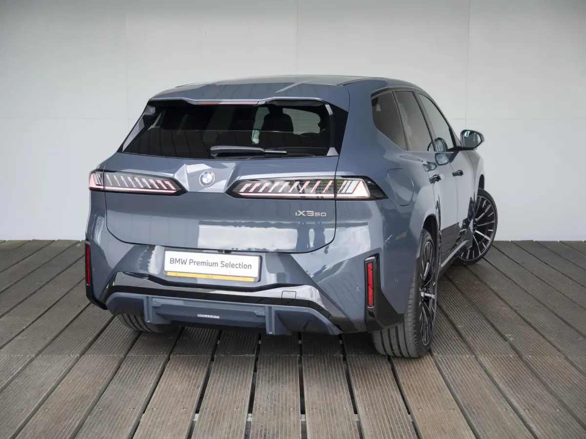 50 xDrive | M Sportpakket | Innovation Pack | Stuurwielrand verwarmd | Panoramadak | Stoelverwarming | 3D Head-Up Display | Harman-Kardon | Trekhaak