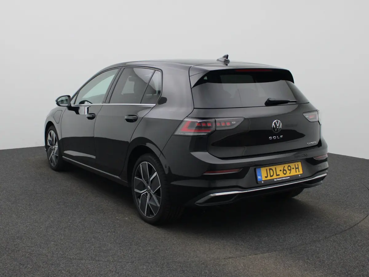 1.5 eHybrid Style Edition 204 PK| Origineel Nederlands | 1e Eigenaar | Navigatie | Stoelverwarming | Stuurwielverwarming | LED Matrix | Achteruitrijcamera