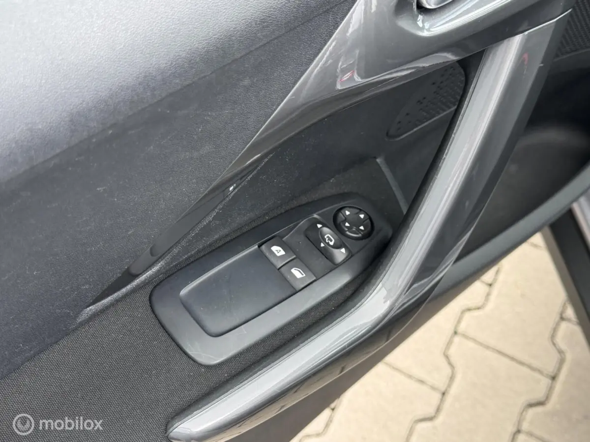 1.2 82PK Active | CRUISE | NAVI | CARPLAY |