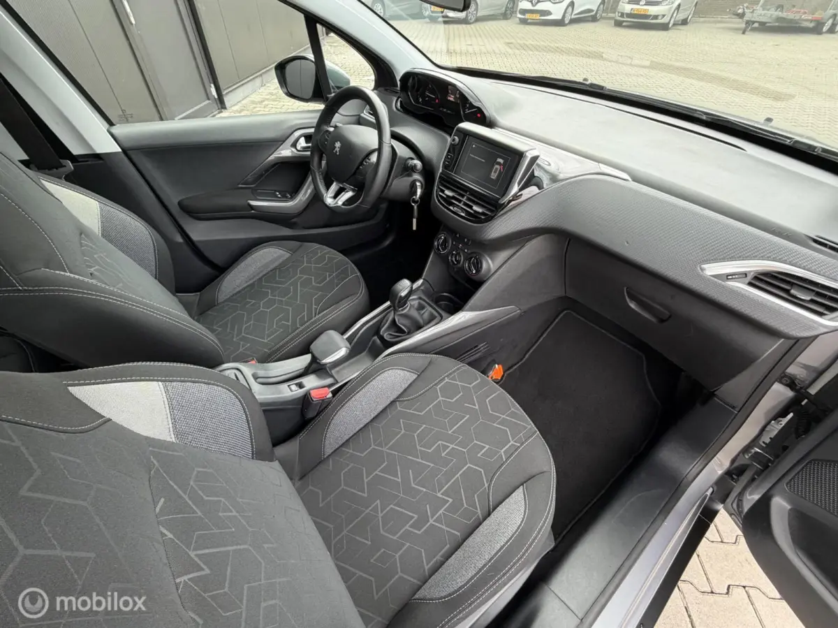 1.2 82PK Active | CRUISE | NAVI | CARPLAY |