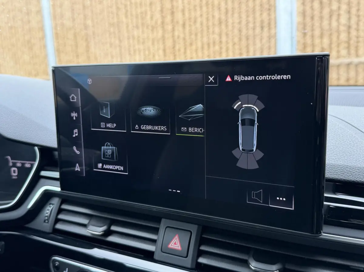 40 TFSI S edition Competition 204pk Automaat | Stoelverwarming | Head-up display | Bang&Olufsen 3D soundsystem | Lendensteun | Stuurwiel verwarmd | Verkeersbord detectie | Climate & cruise c